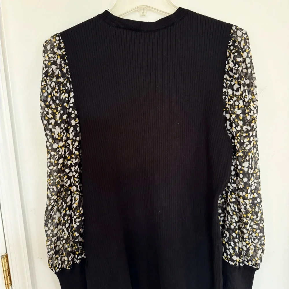 DKNY Black Ribbed Sweater with Printed Puff Sleeves Office Quiet Luxury Size XL